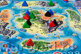 Игроки строят хижины на близлежащих островах